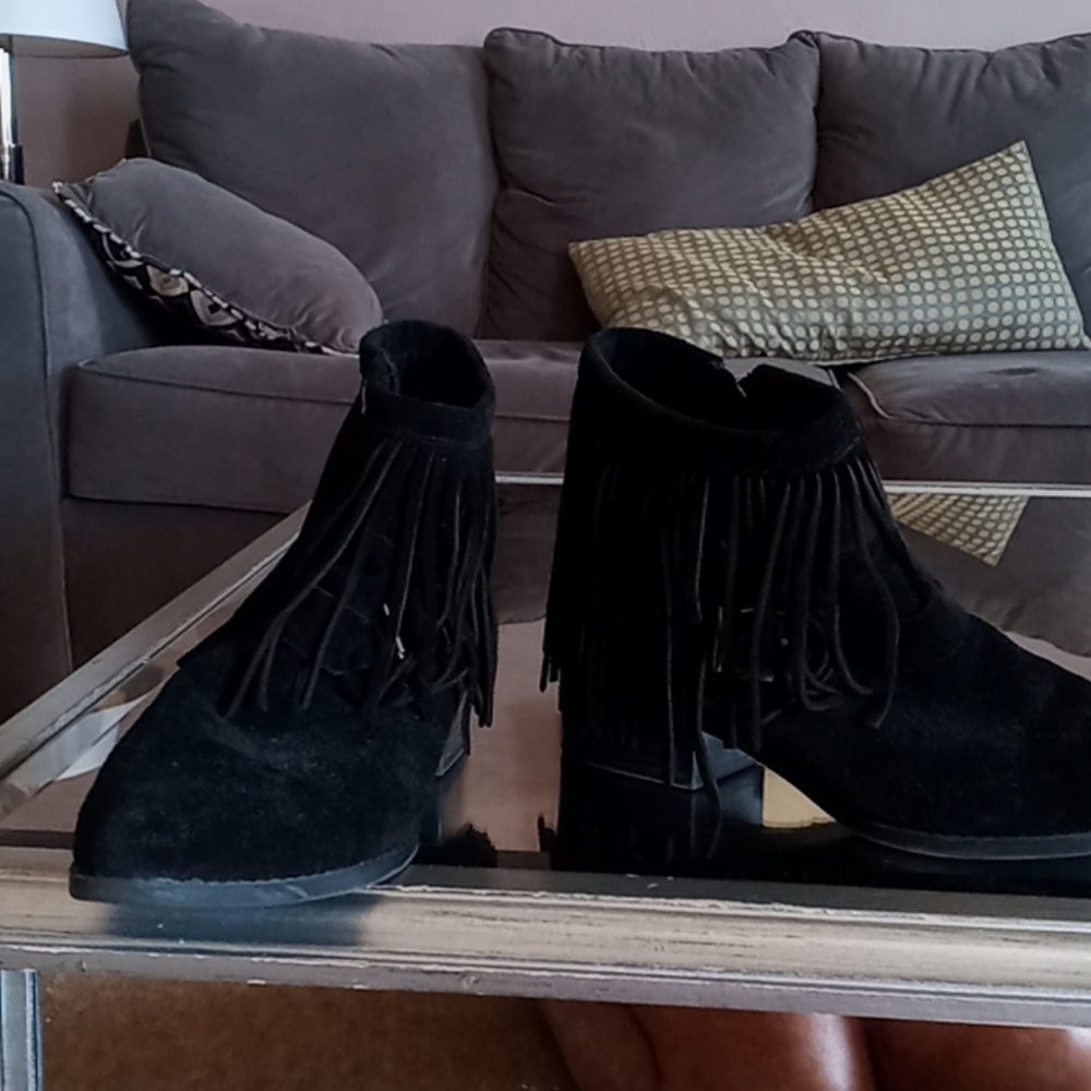 BCBG suede boots